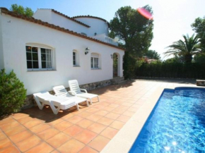 Villa en Ametlla de Mar con piscina privada y jardín, a solo 200m del mar, para 6 personas - HISP-217-45